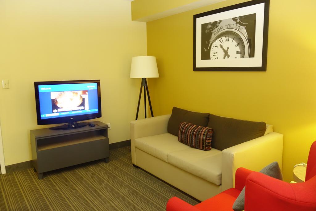 Country Inn & Suites By Radisson, Burlington Elon , Nc Dış mekan fotoğraf
