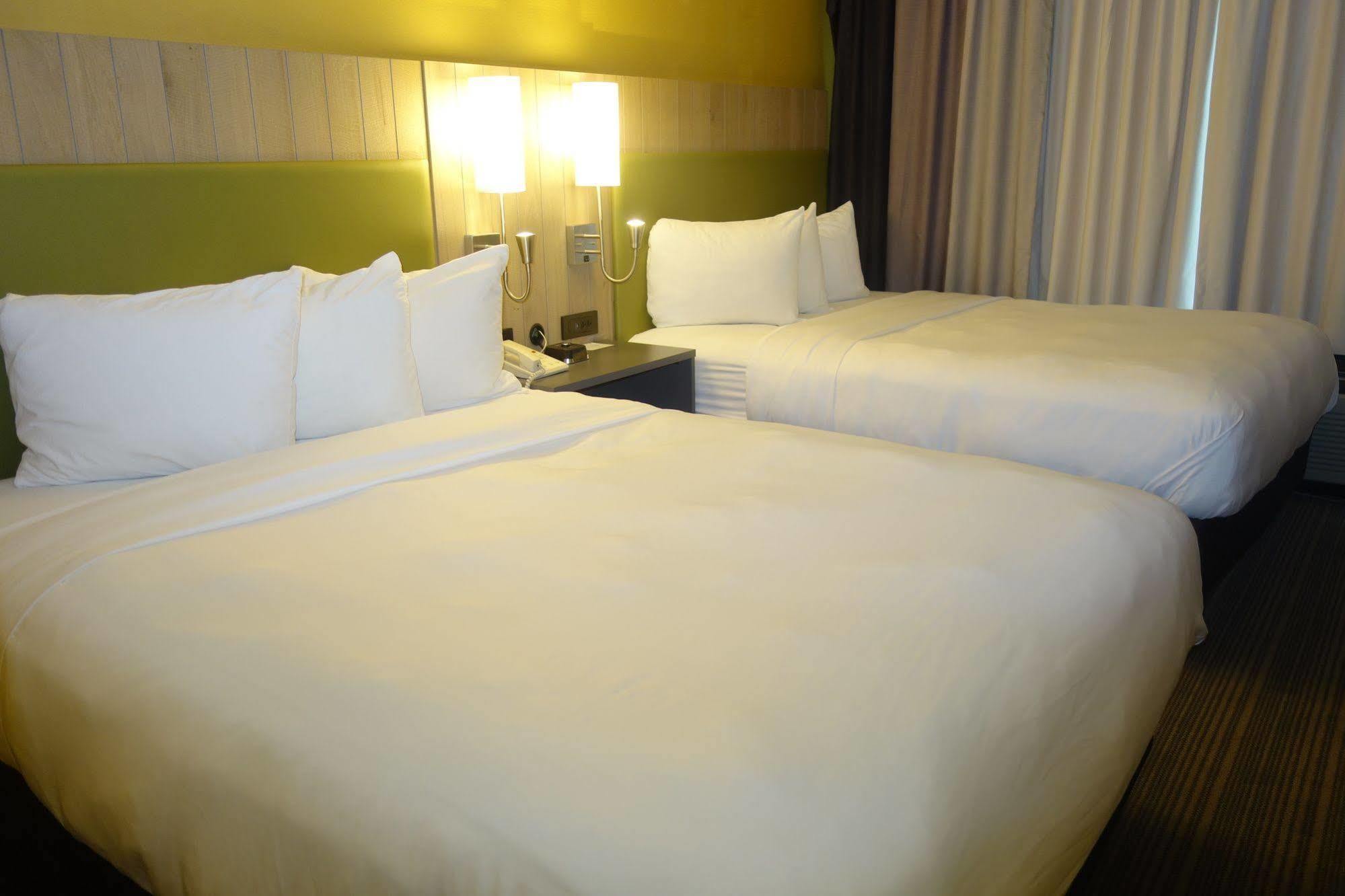 Country Inn & Suites By Radisson, Burlington Elon , Nc Dış mekan fotoğraf