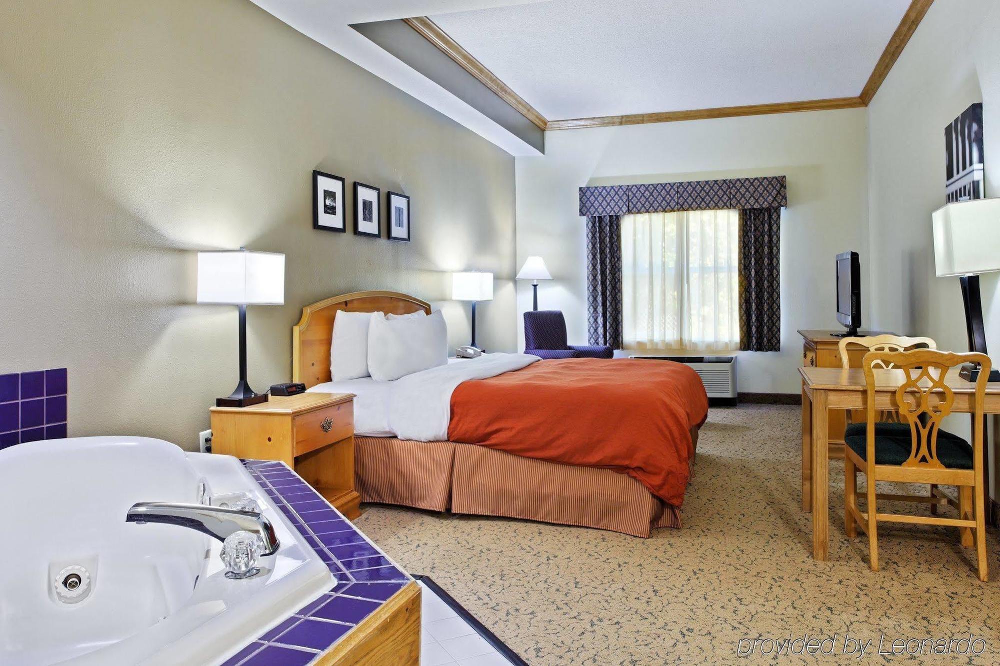 Country Inn & Suites By Radisson, Burlington Elon , Nc Dış mekan fotoğraf